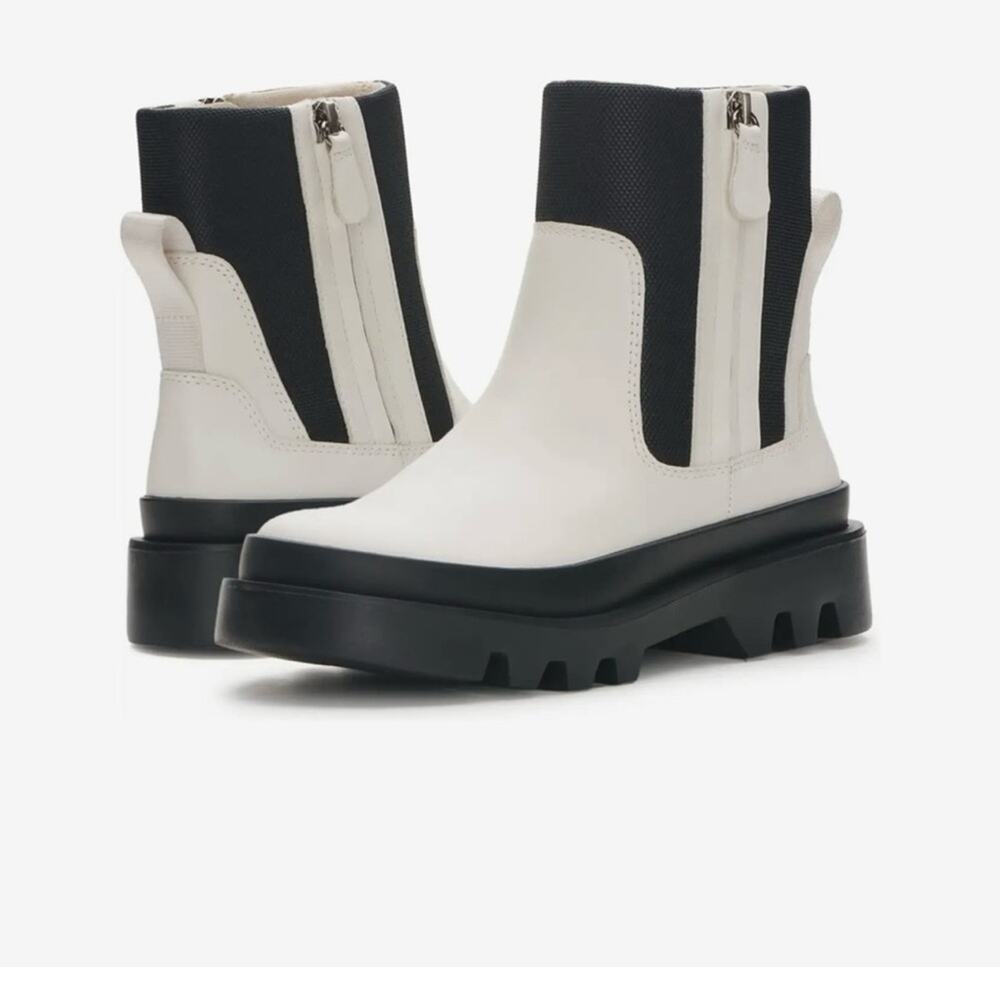 VINCE CAMUTO "KASKONA" COCONUT CREA/ WHITE LEATHER LUG SOLE PLATFORM BOOTIE🆕